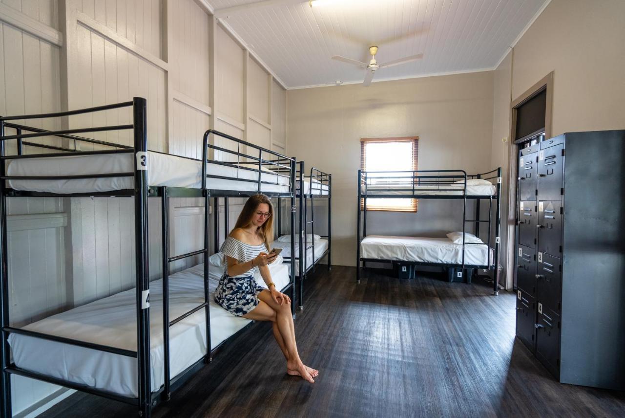Хостел The Jack Backpackers Кэрнс Экстерьер фото